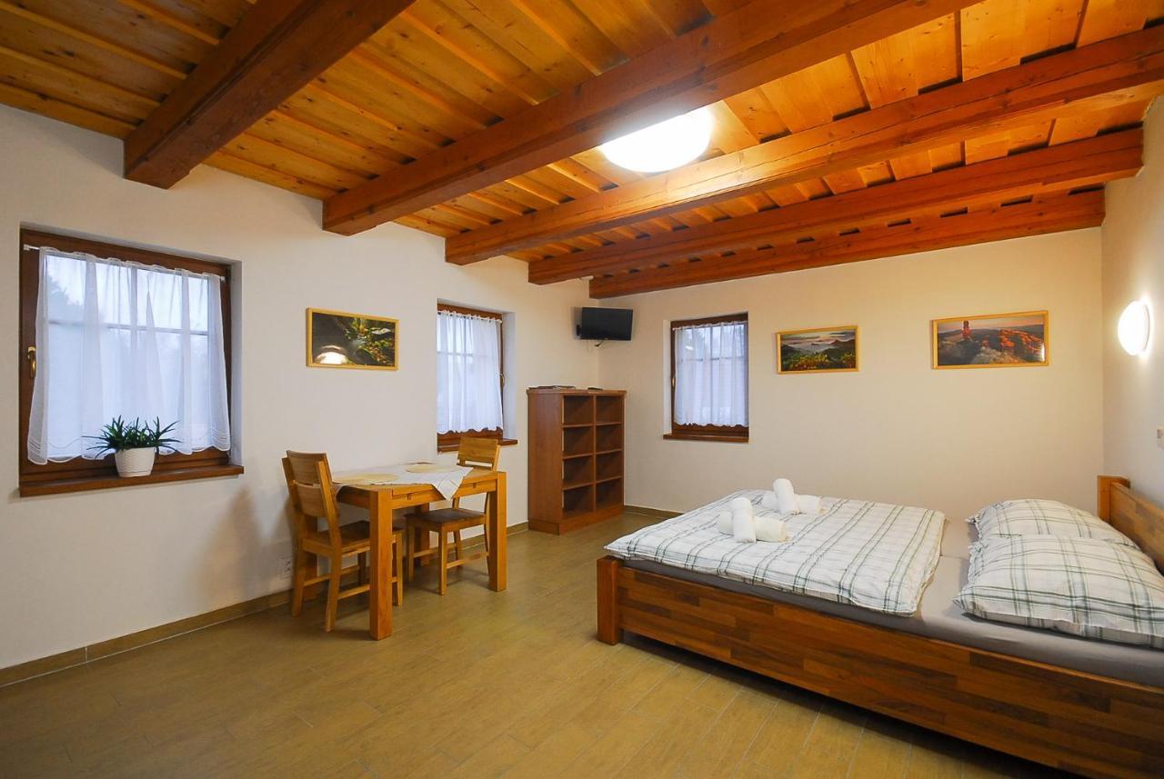 Apartmany Studeny Kunratice  Buitenkant foto